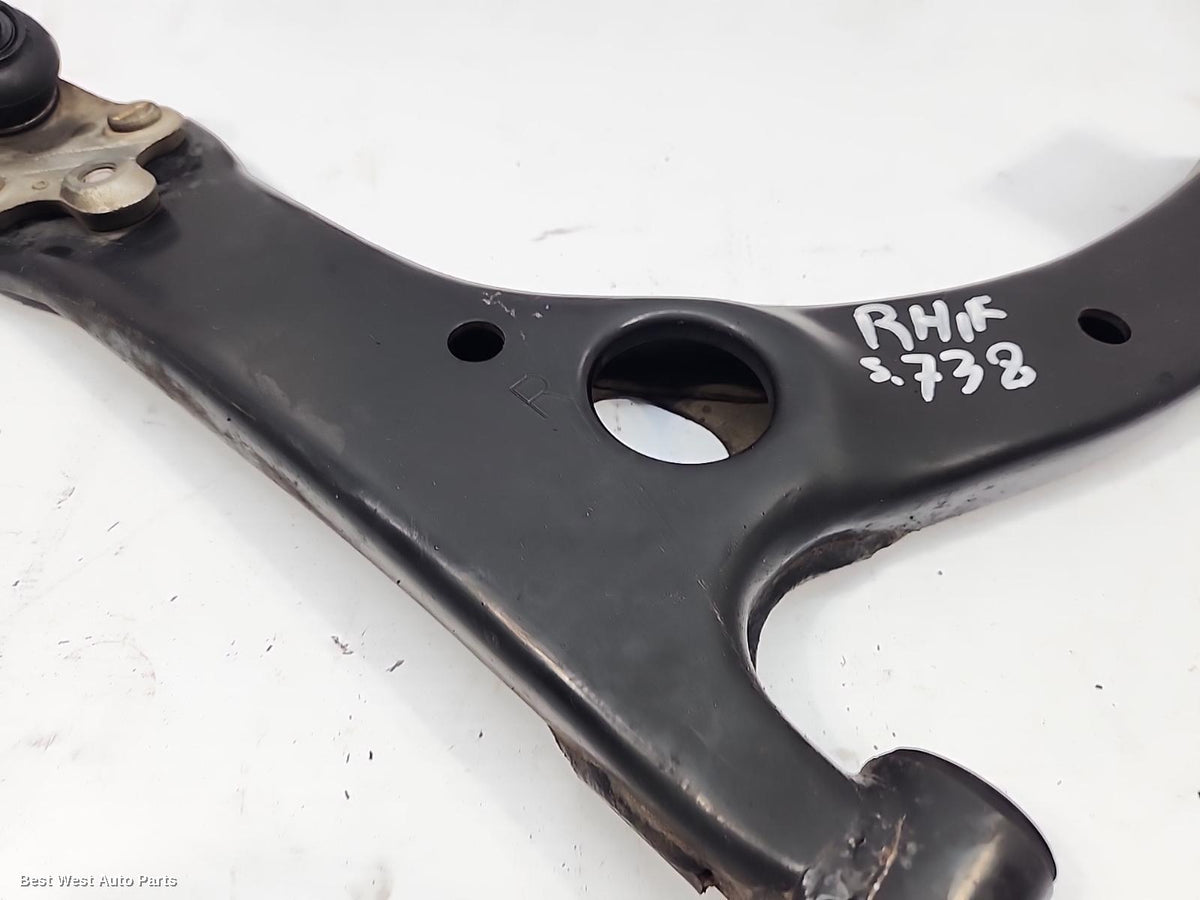 2017 TOYOTA COROLLA Right Front Lower Control Arm