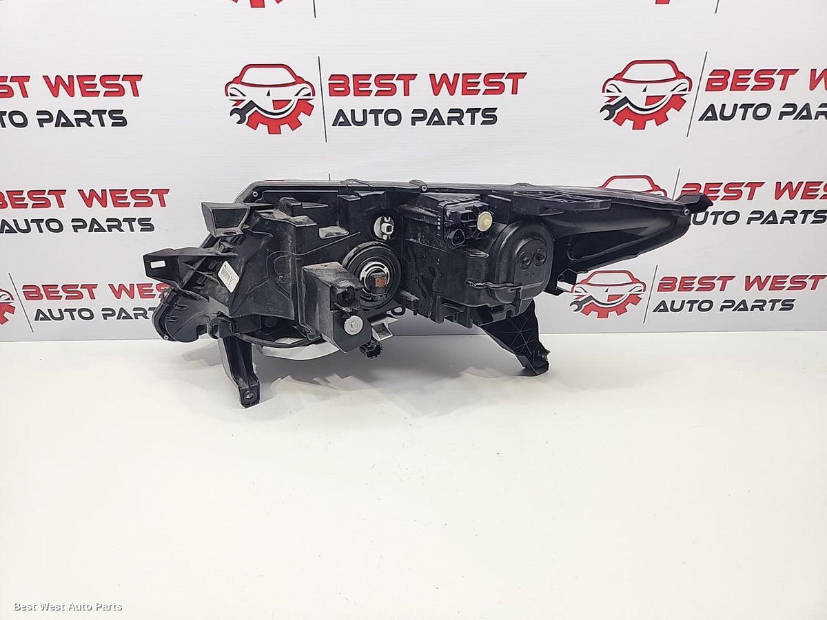 2019 NISSAN PATHFINDER Right Headlamp