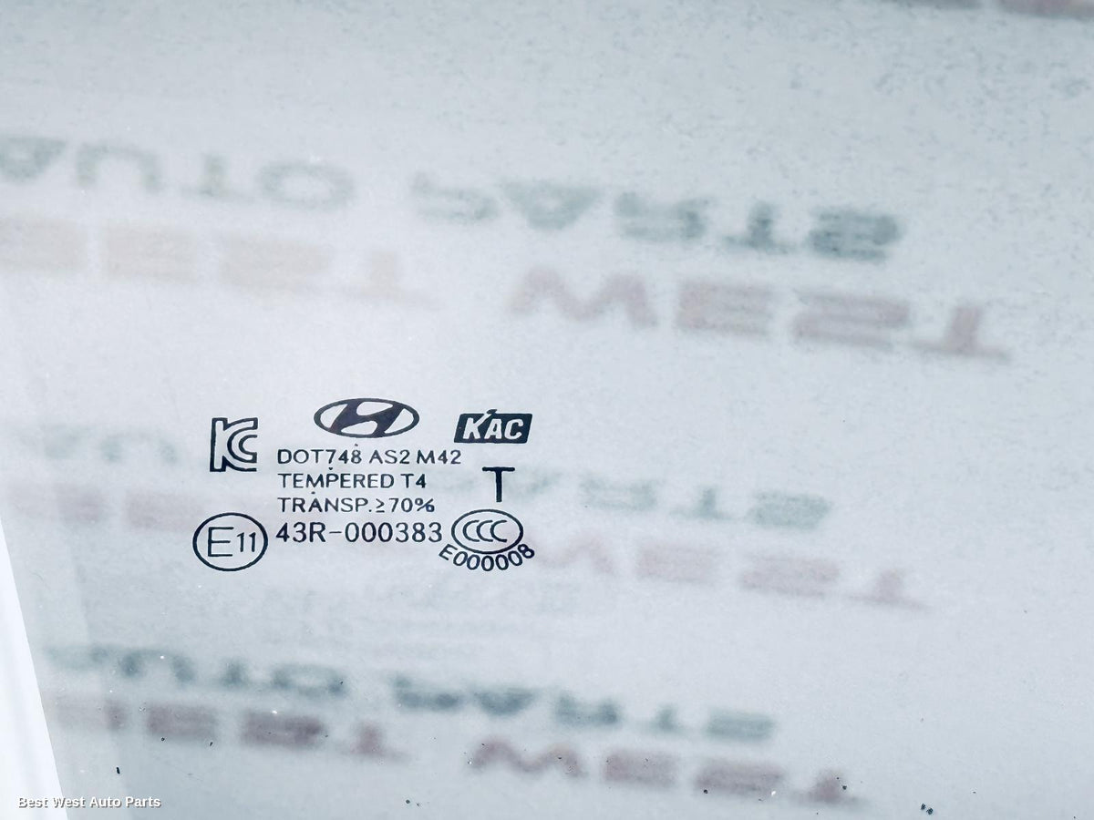 2017 HYUNDAI I30 Right Front Door Window
