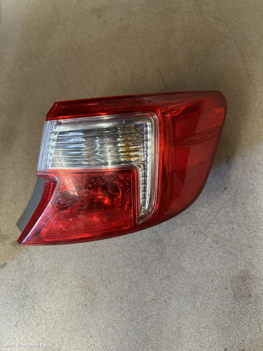 2011 TOYOTA CAMRY Right Taillight