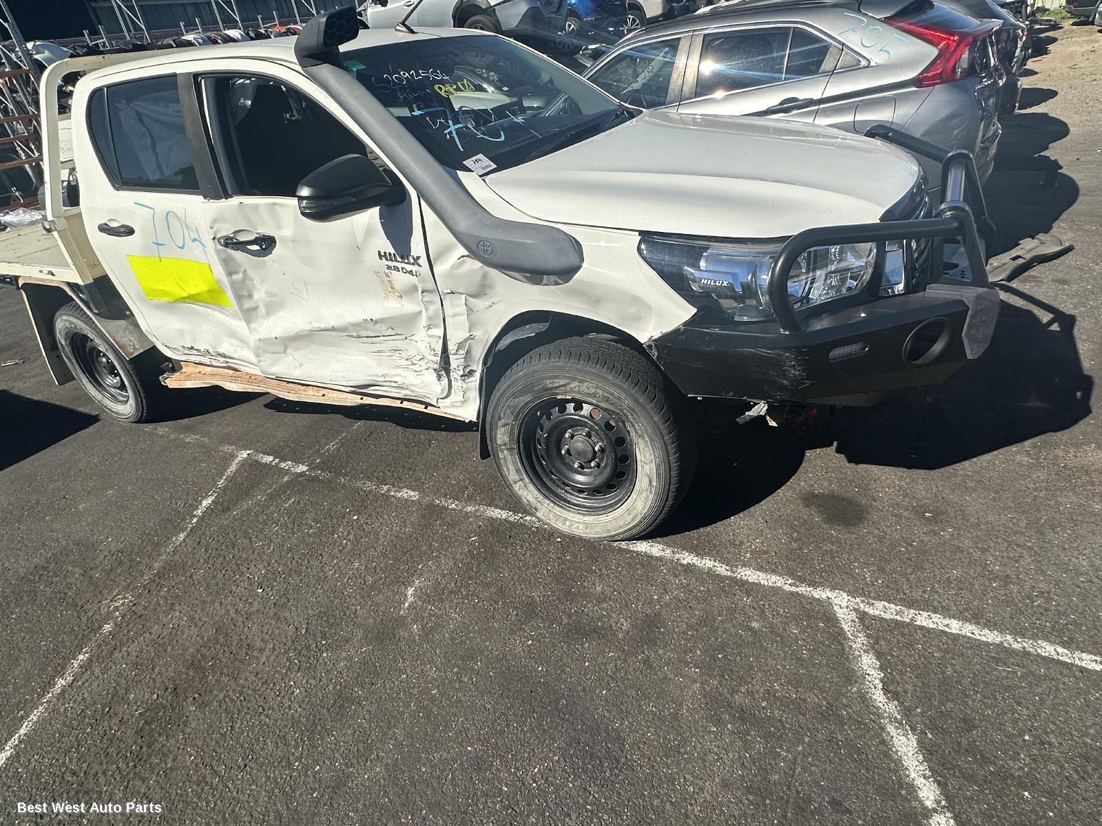 2019 TOYOTA HILUX Right Rear Door Window