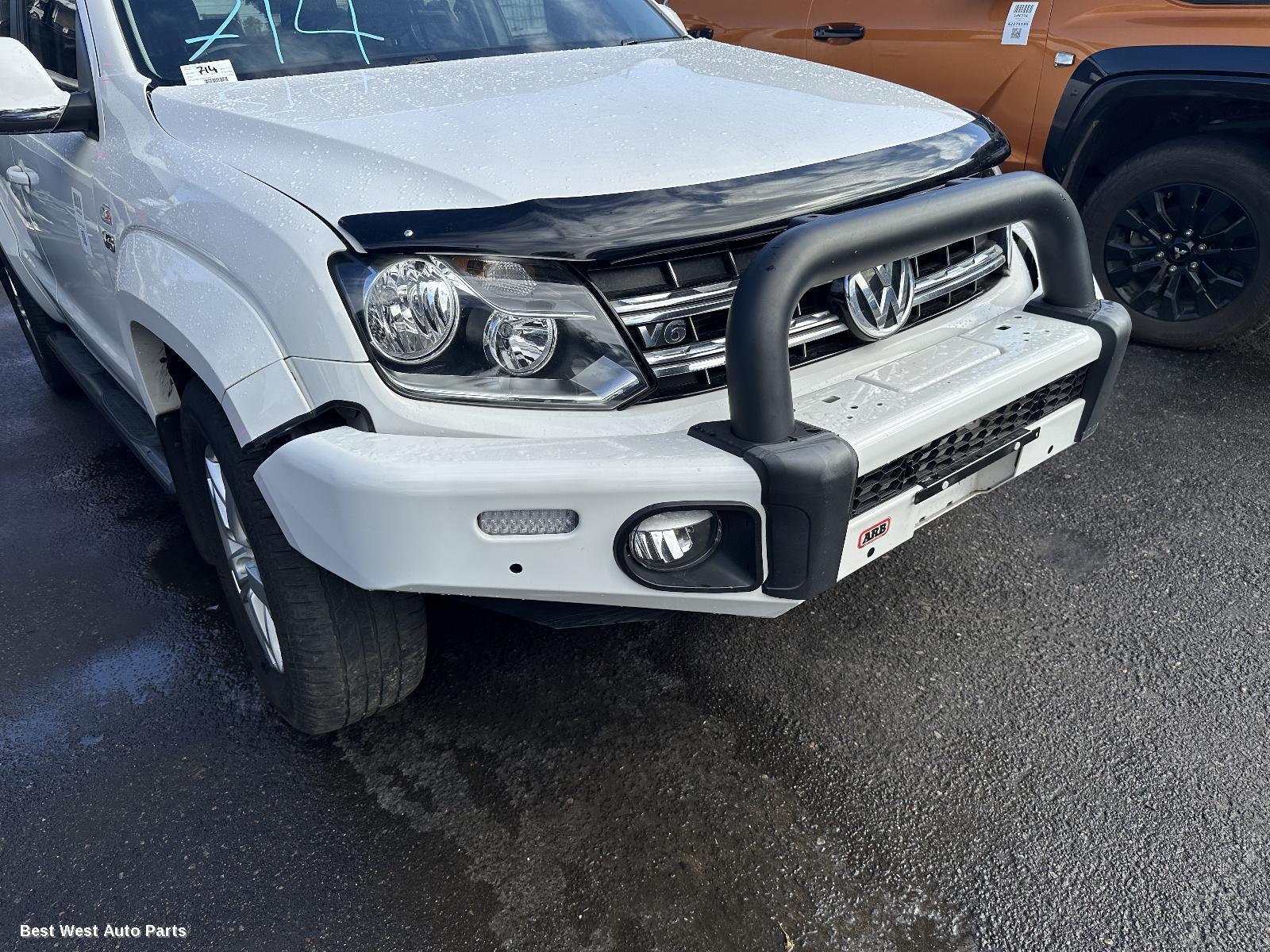 2018 VOLKSWAGEN AMAROK Right Headlamp
