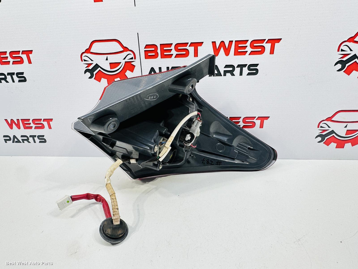 2015 TOYOTA COROLLA Left Taillight