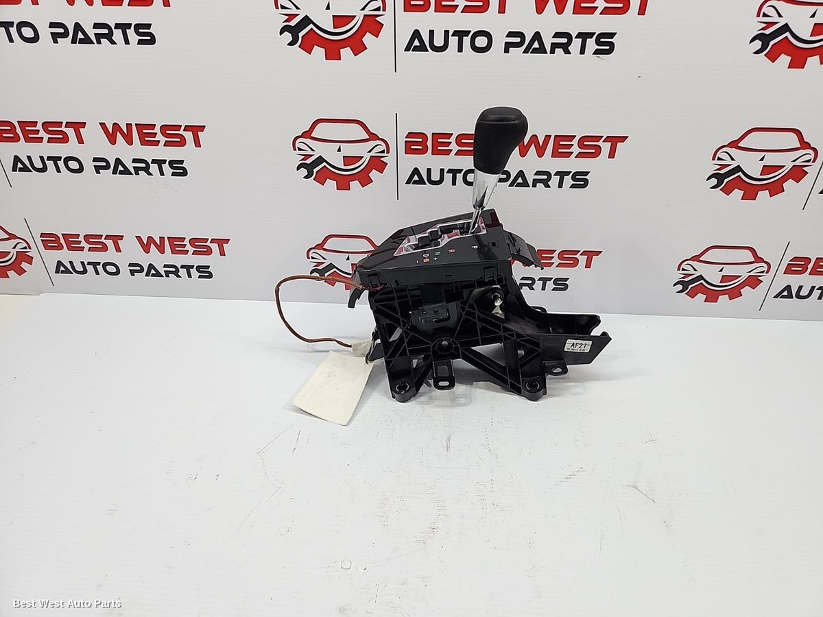 2017 TOYOTA COROLLA Gear Stick/Shifter