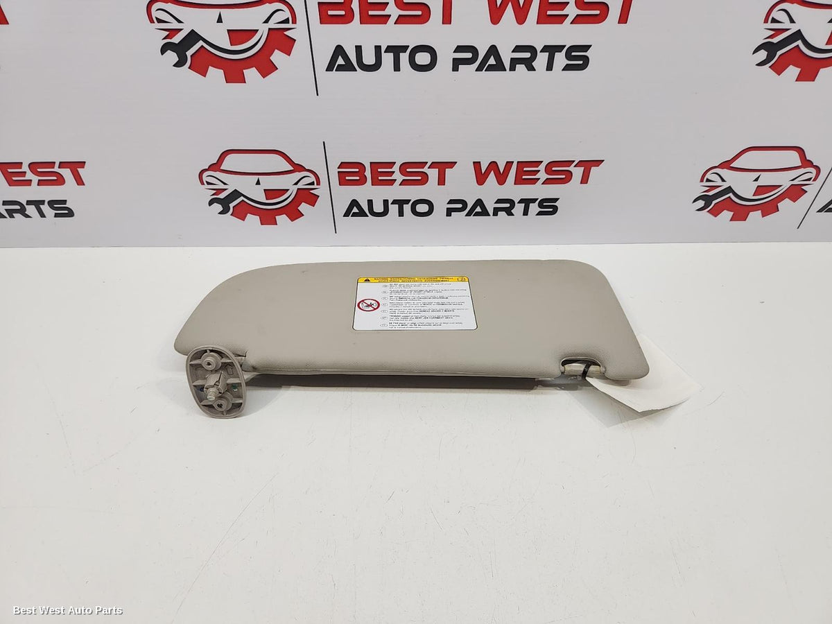 2013 HOLDEN COLORADO Sunvisor