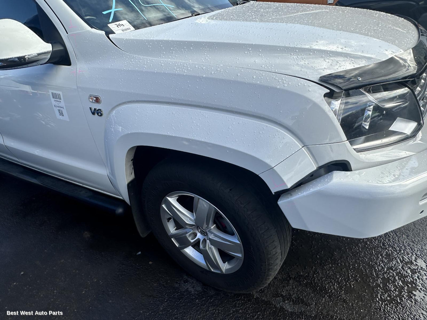 2018 VOLKSWAGEN AMAROK Right Guard