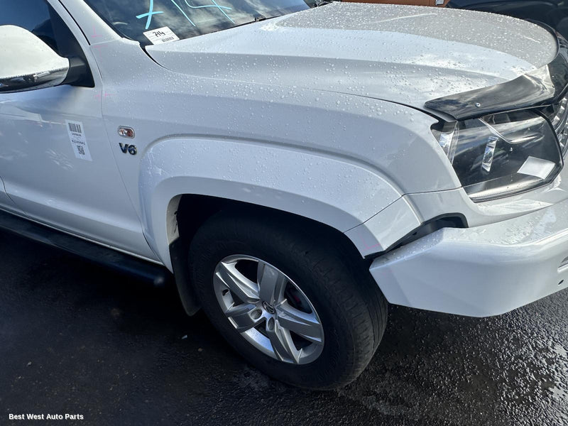 2018 VOLKSWAGEN AMAROK Right Guard