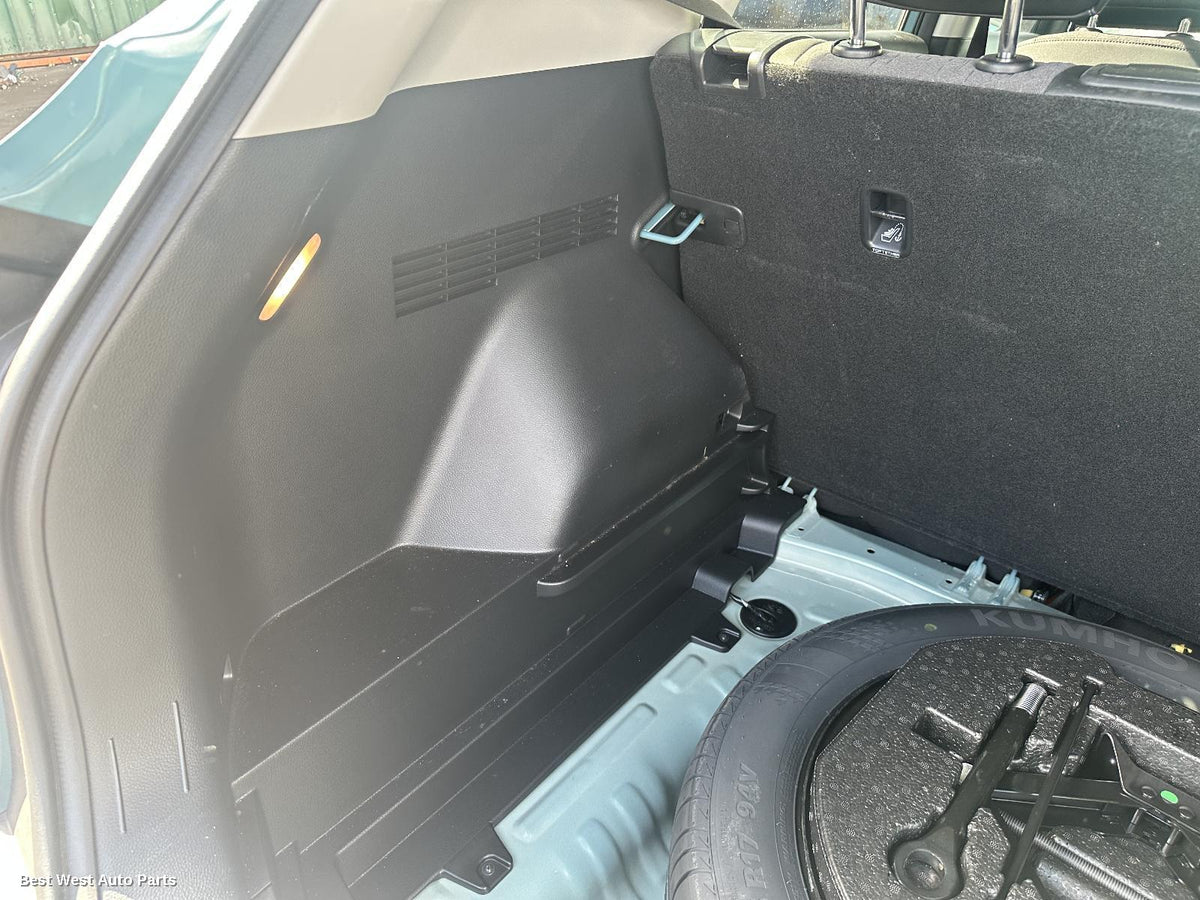 2025 KIA SELTOS Trim Panel