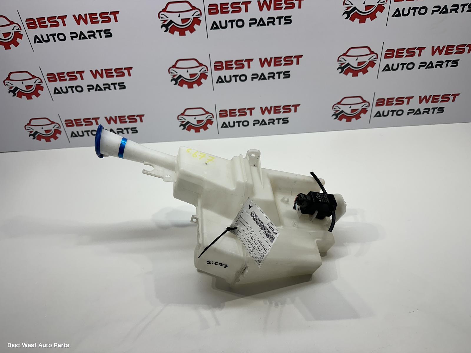 2016 HYUNDAI TUCSON Washer Bottle