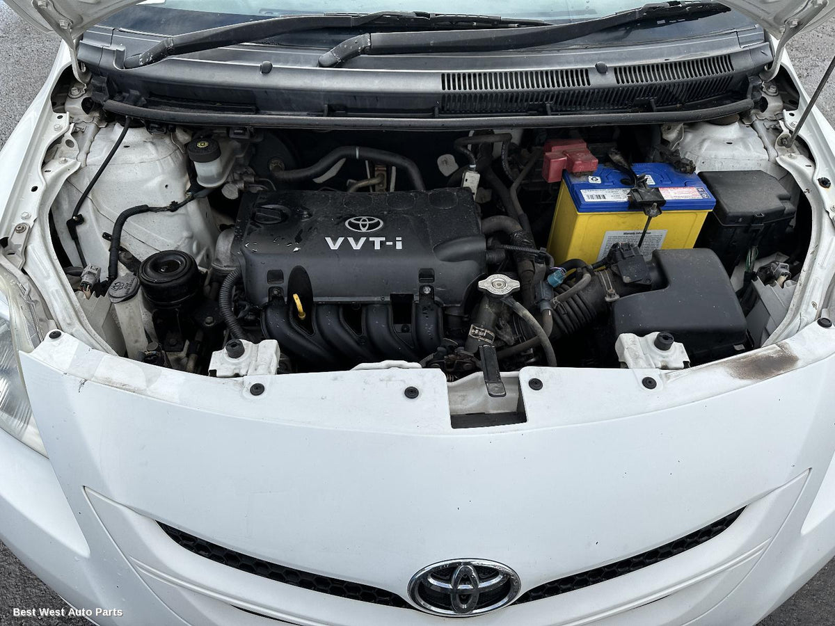 2006 TOYOTA YARIS Right Headlamp