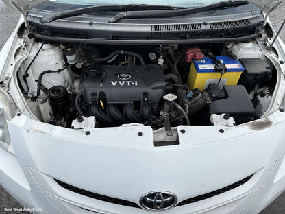 2006 TOYOTA YARIS Right Headlamp