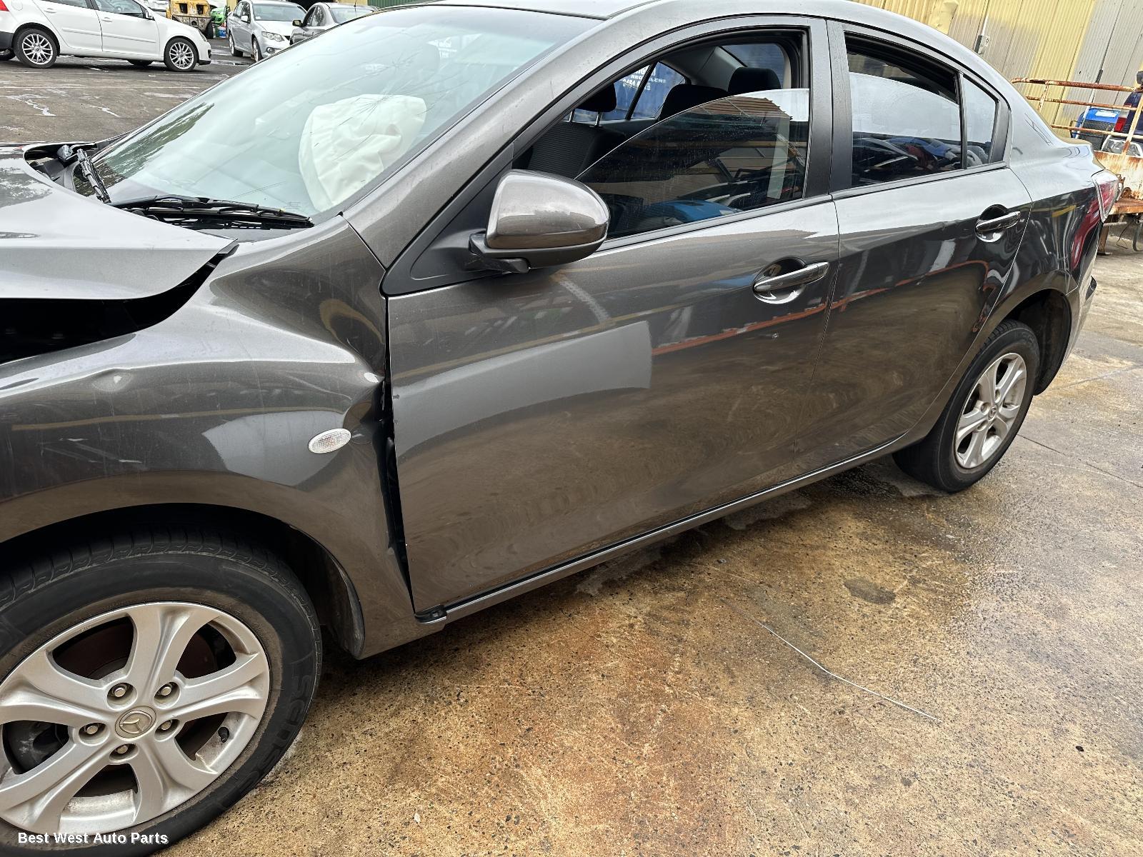 2012 MAZDA 3 Fan