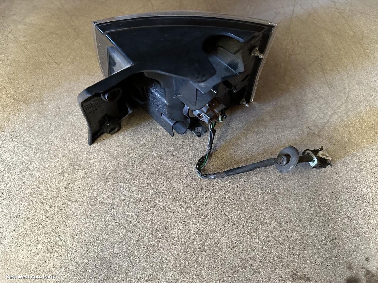 2009 MITSUBISHI OUTLANDER Left Taillight