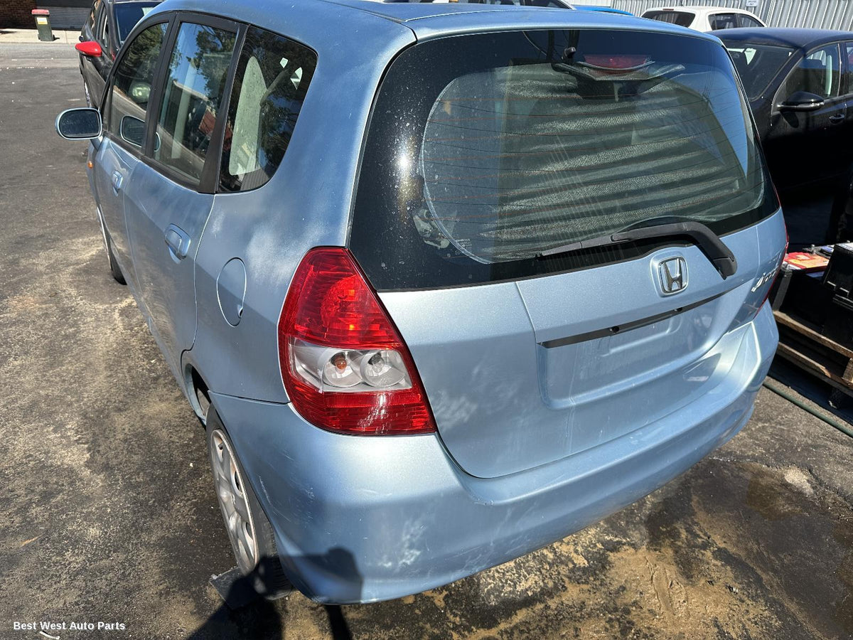 2004 HONDA JAZZ Left Front Door