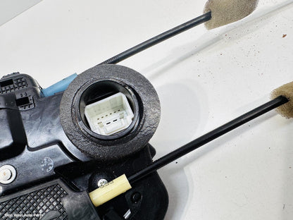 2014 TOYOTA RAV4 Door/Boot/Gate Lock