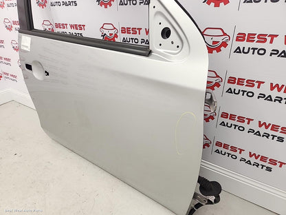 2019 MITSUBISHI TRITON Right Front Door