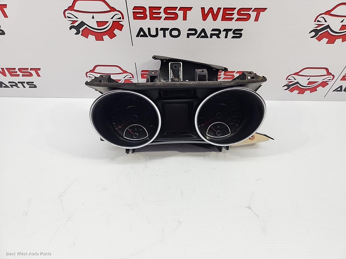 2013 HOLDEN COMMODORE Instrument Cluster