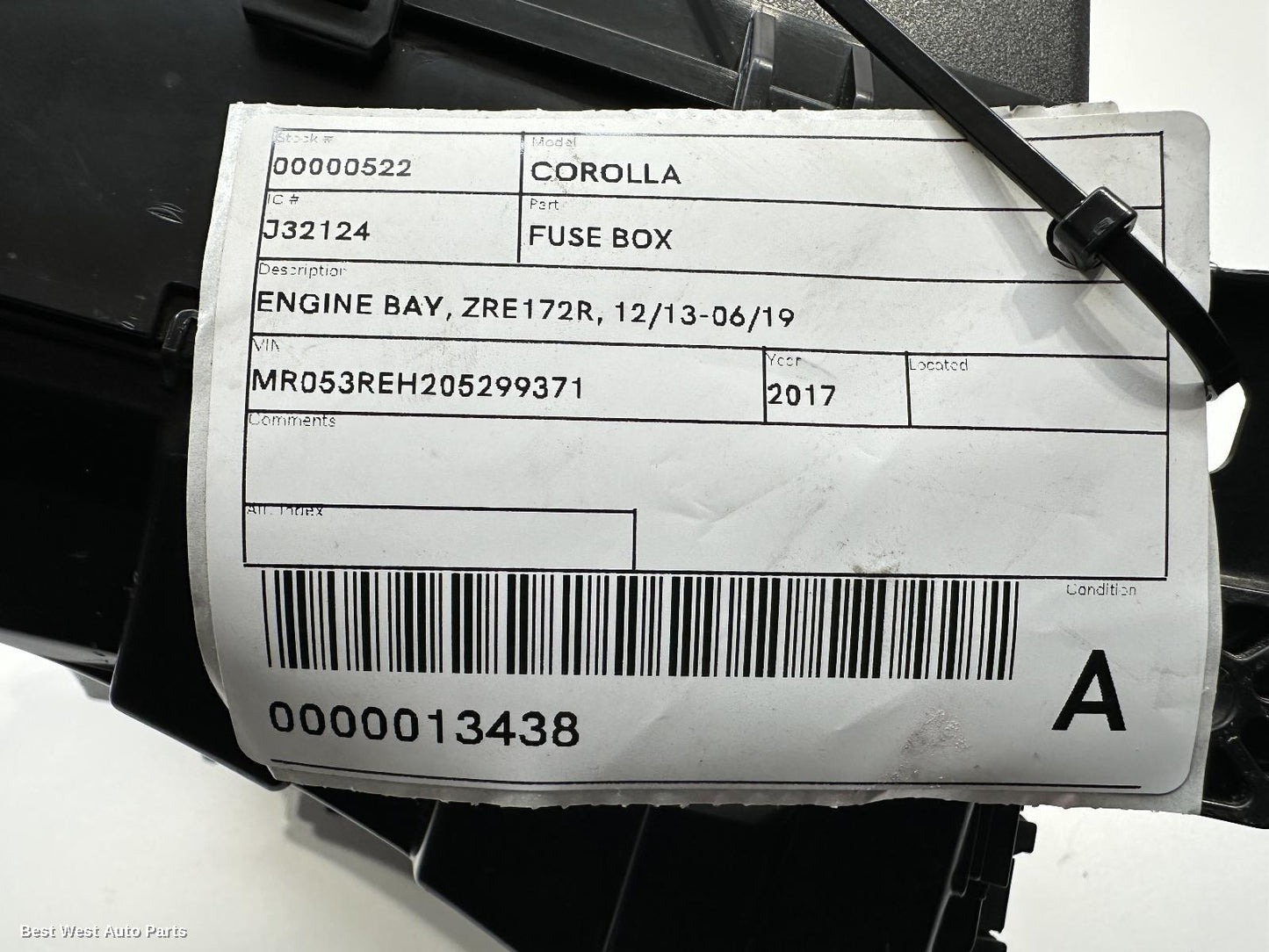 2017 TOYOTA COROLLA Fuse Box