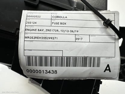 2017 TOYOTA COROLLA Fuse Box