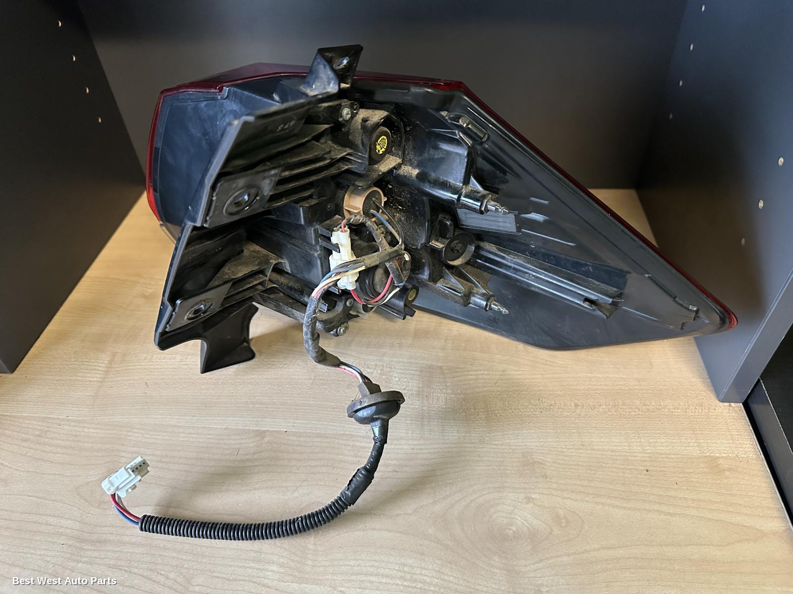 2020 NISSAN XTRAIL Left Taillight