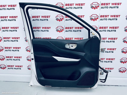 2018 NISSAN NAVARA Left Front Door