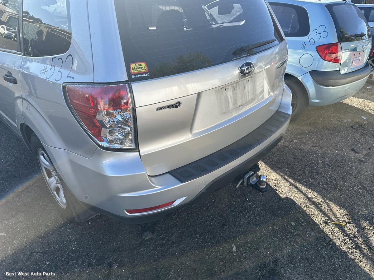 2010 SUBARU FORESTER Right Taillight