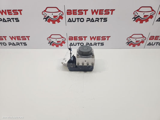 2017 TOYOTA COROLLA Abs Pump/Modulator