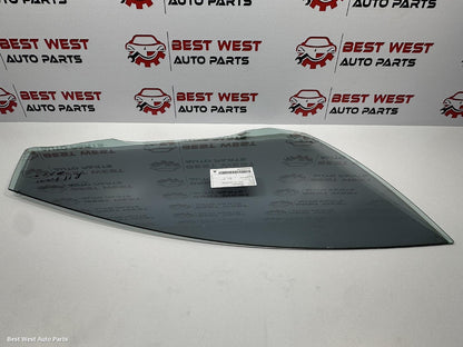 2013 HOLDEN COMMODORE Right Front Door Window