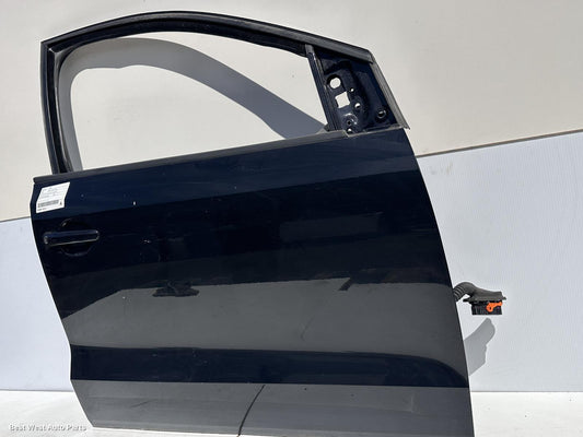 2013 VOLKSWAGEN POLO Right Front Door