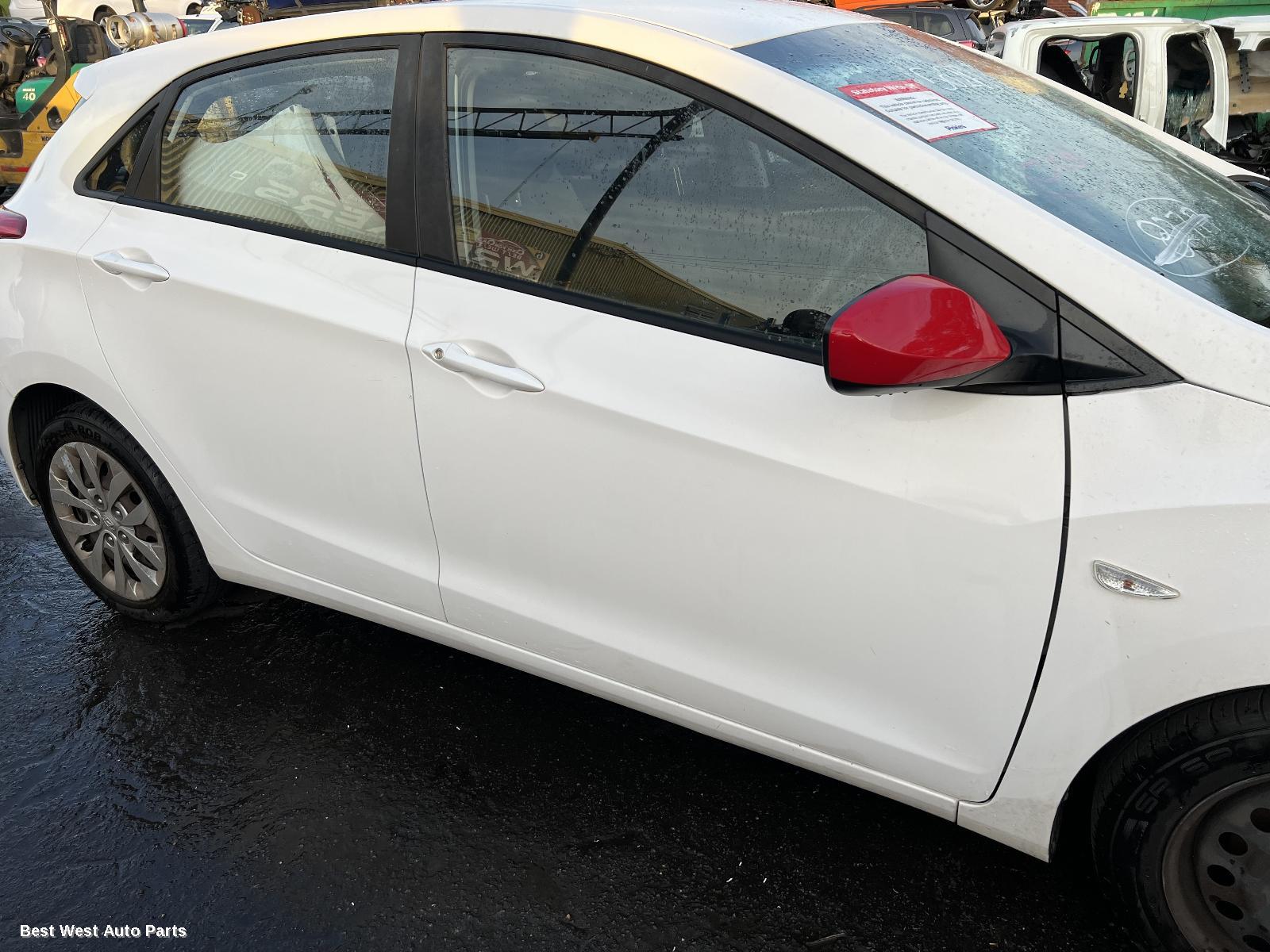 2015 HYUNDAI I30 Left Door Mirror