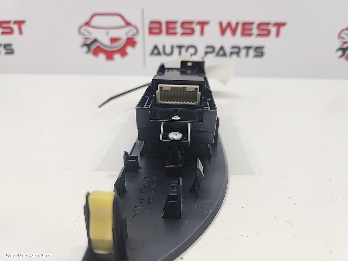 2022 TOYOTA COROLLA Pwr Dr Wind Switch