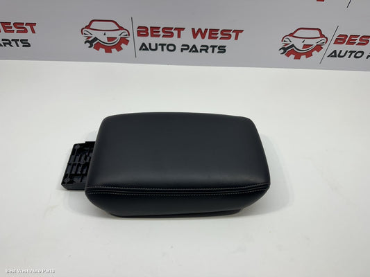 2021 MITSUBISHI TRITON Console
