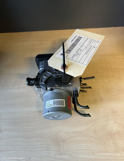 2017 HYUNDAI I30 Abs Pump/Modulator