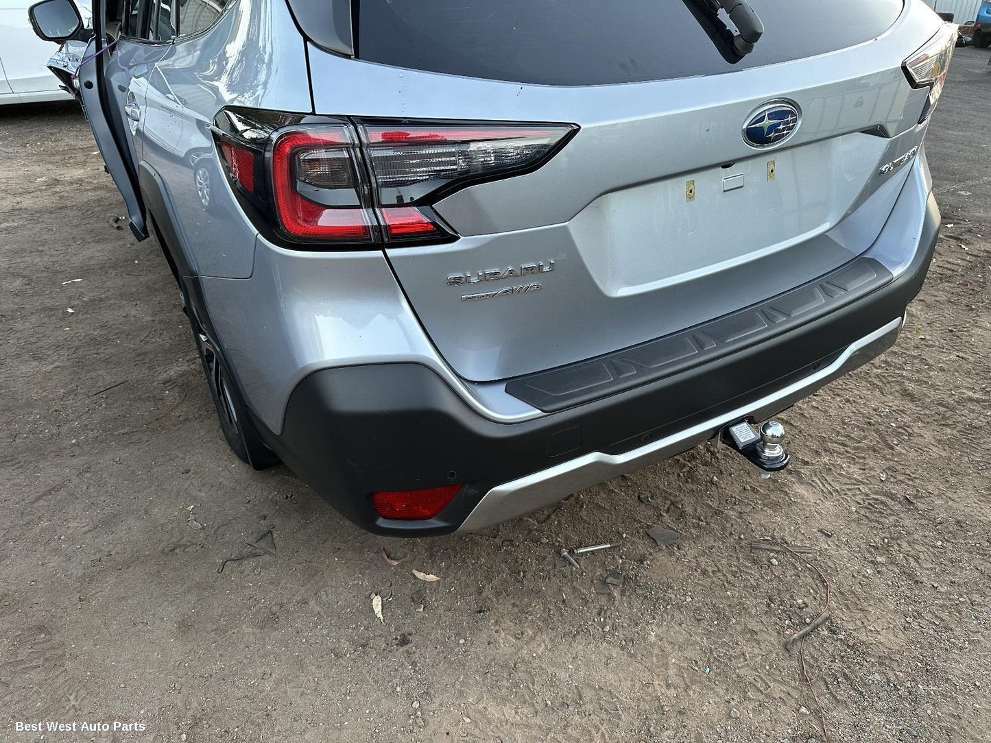 2023 SUBARU OUTBACK Left Taillight