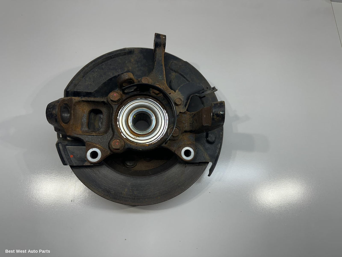 2021 MITSUBISHI TRITON Right Front Hub Assembly