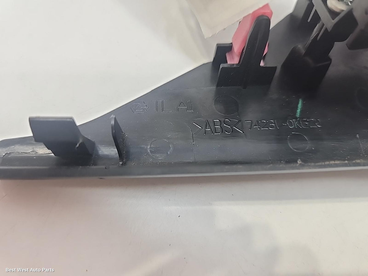 2018 TOYOTA HILUX Pwr Dr Wind Switch