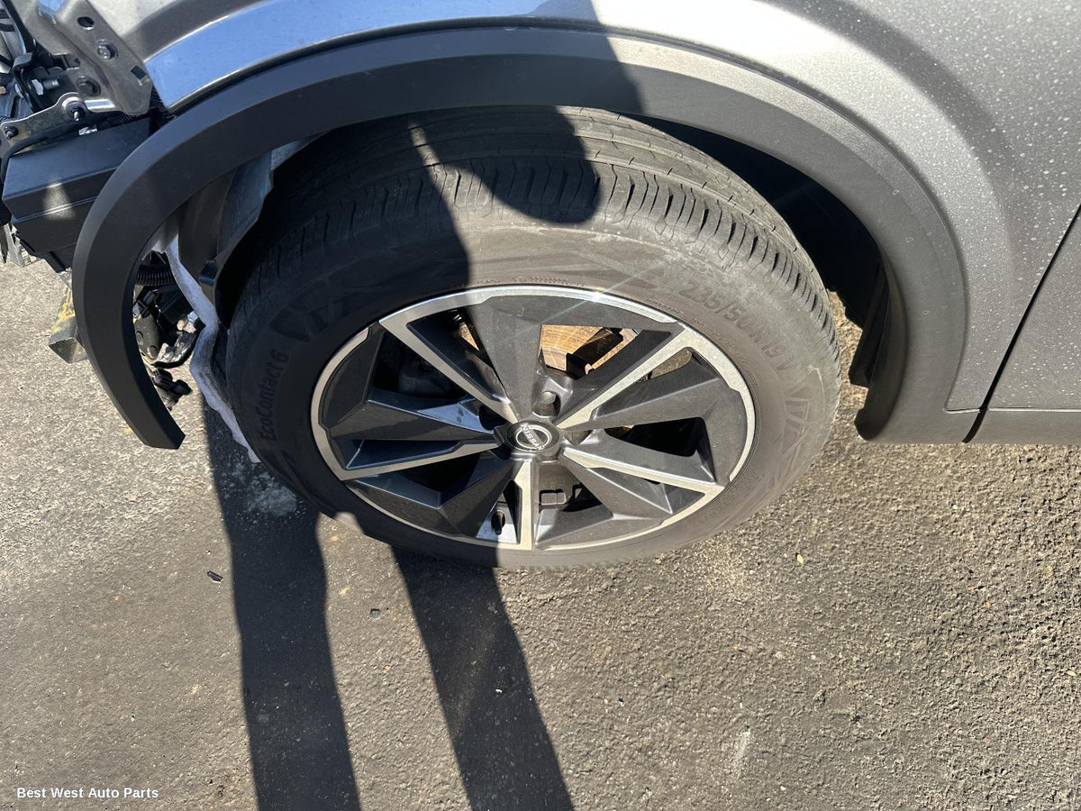 2023 NISSAN QASHQAI Wheel Mag