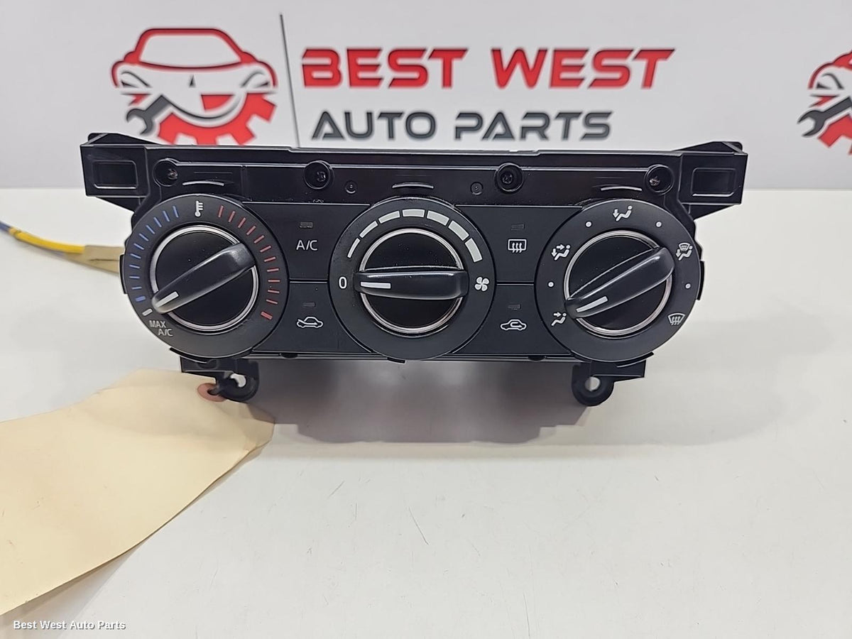 2018 MAZDA 2 Heater/Ac Controls