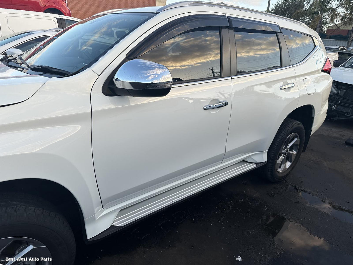 2025 MITSUBISHI PAJERO Door/Boot/Gate Lock