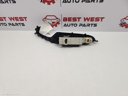 2015 HYUNDAI I30 Pwr Dr Wind Switch