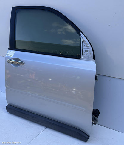 2013 NISSAN XTRAIL Right Front Door