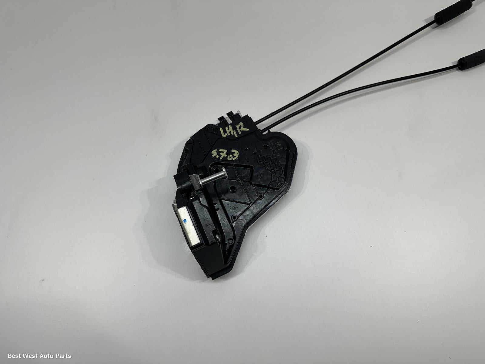 2024 TOYOTA HILUX Door/Boot/Gate Lock