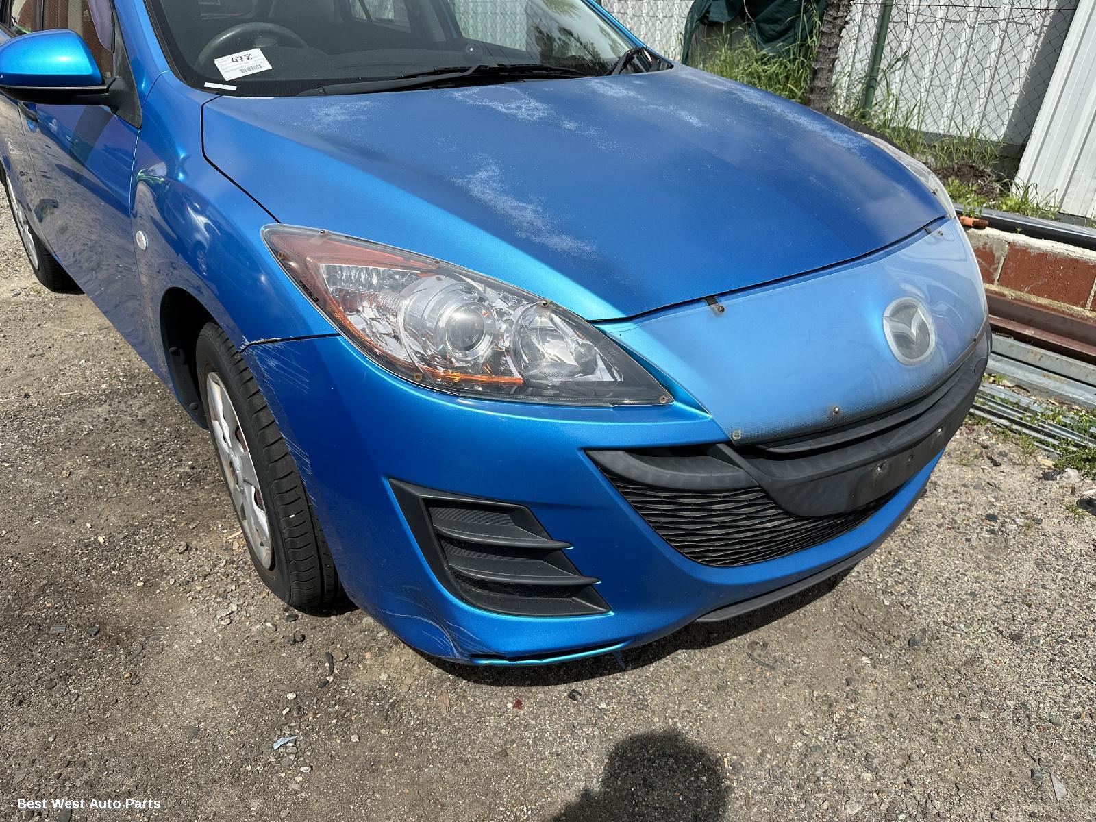 2010 MAZDA 3 Left Guard