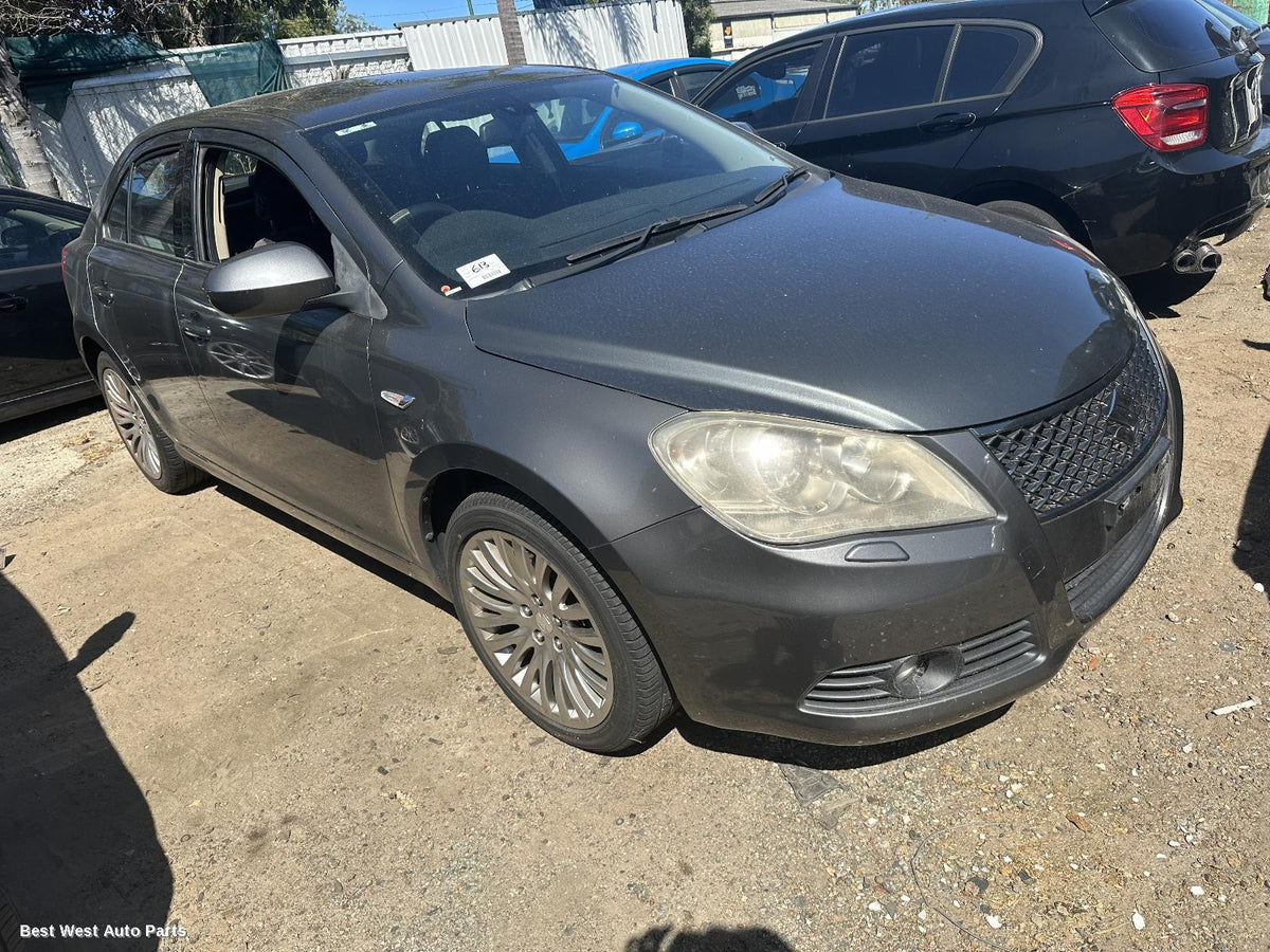 2011 SUZUKI KIZASHI Washer Bottle