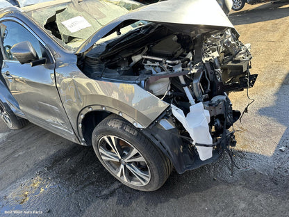 2019 NISSAN QASHQAI Console