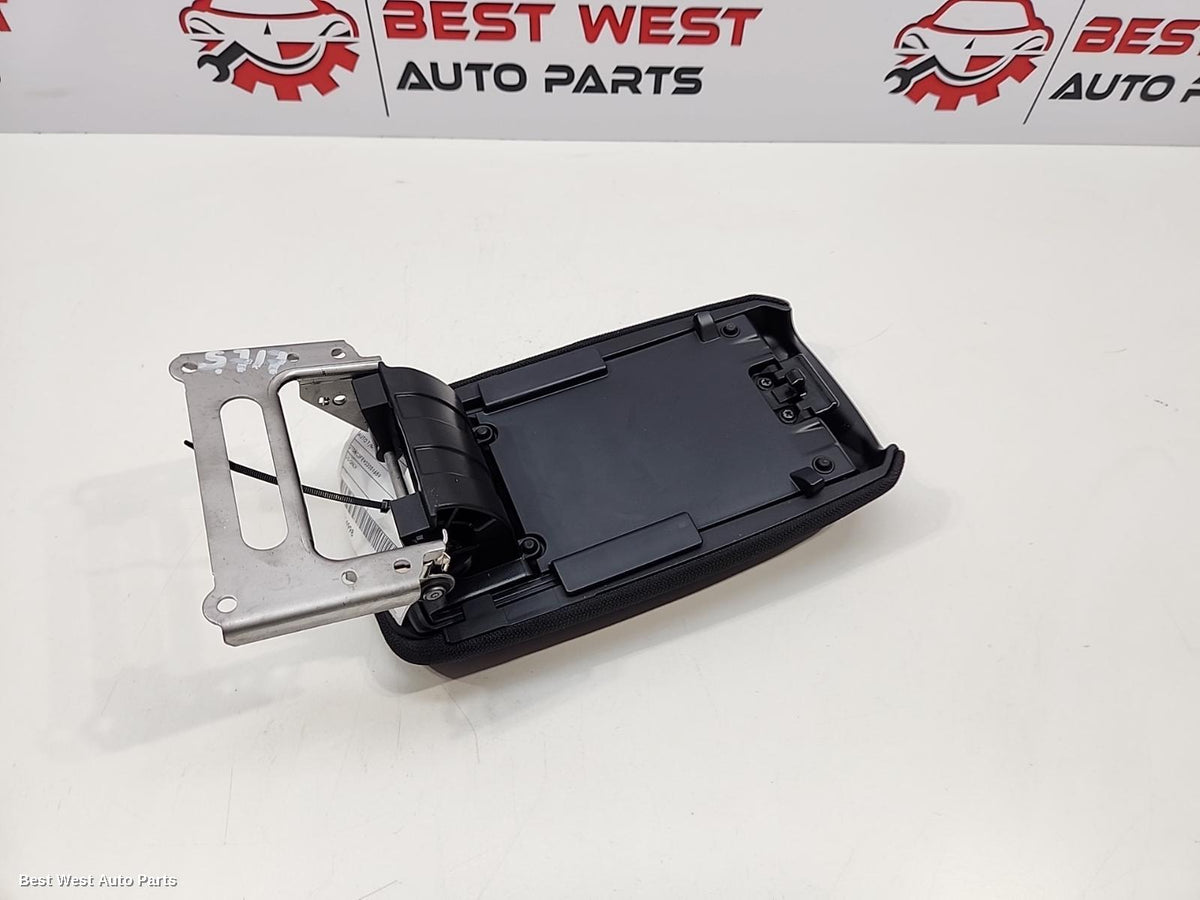 2022 TOYOTA COROLLA Console