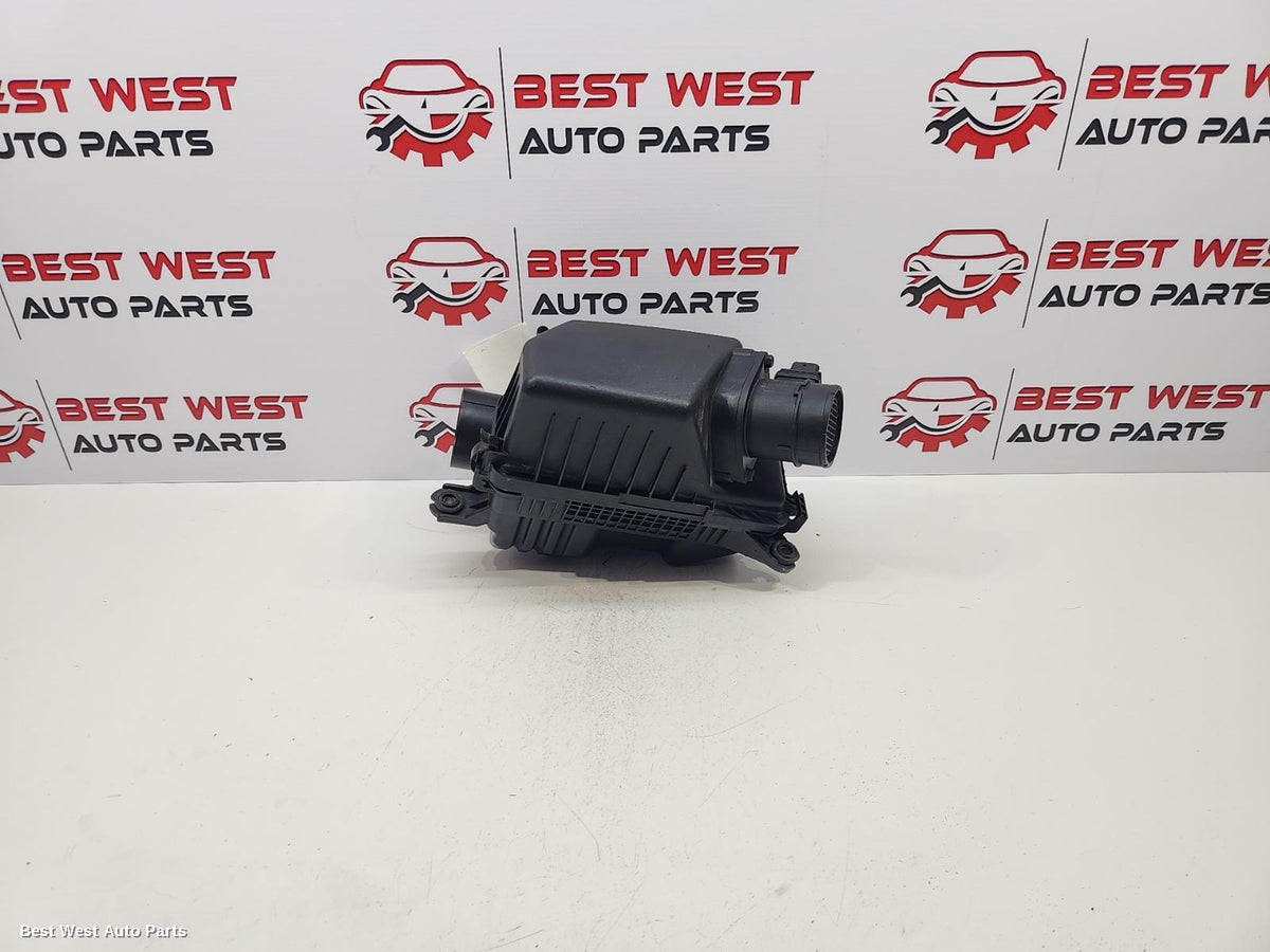 2014 HYUNDAI I30 Air Cleaner/Box