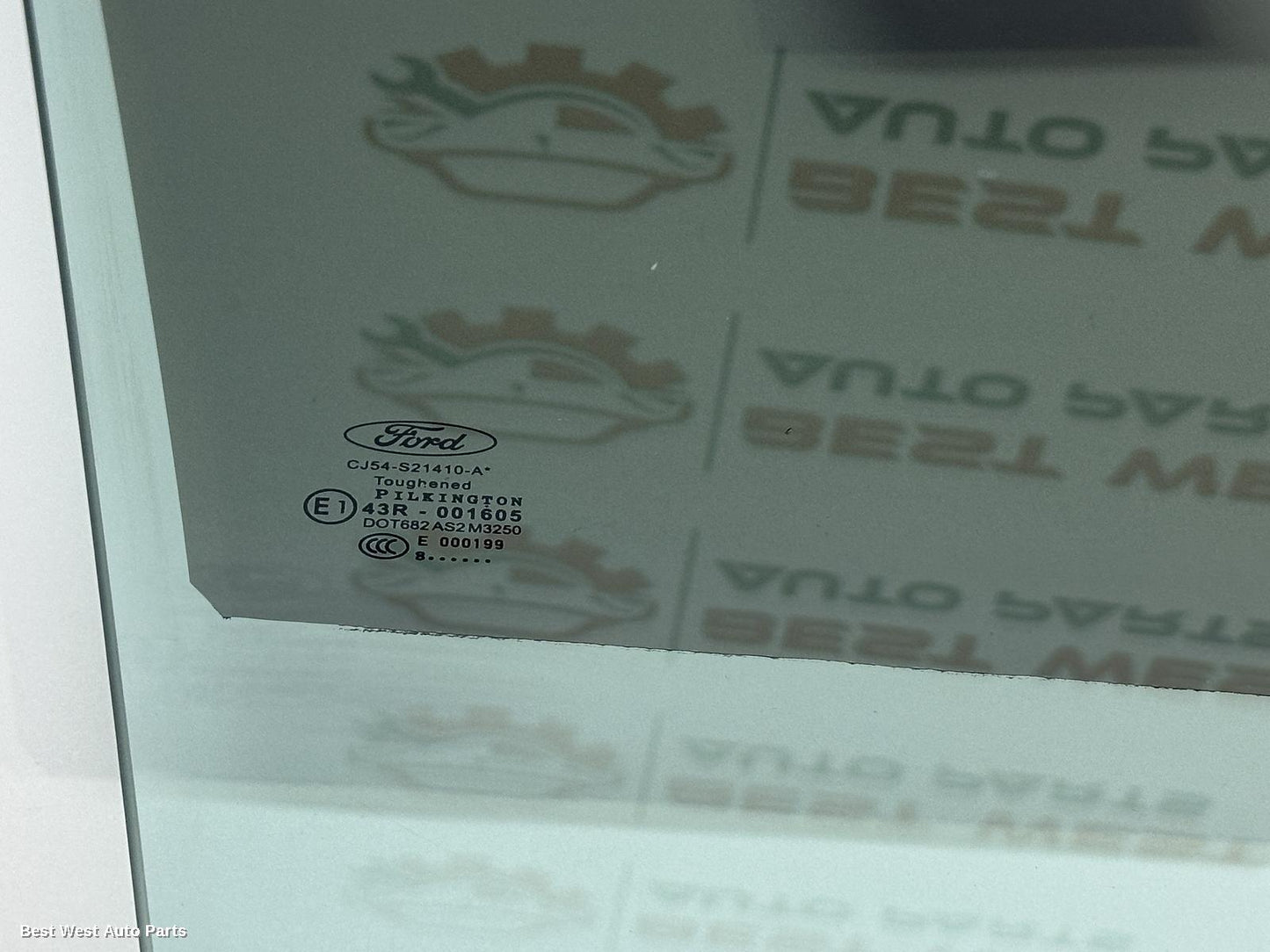 2018 FORD ESCAPE Right Front Door Window