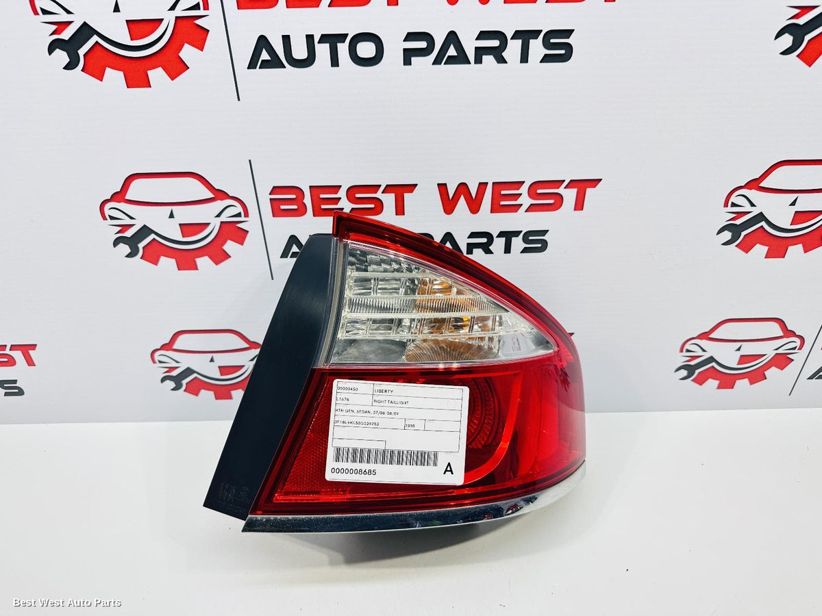 2008 SUBARU LIBERTY Right Taillight