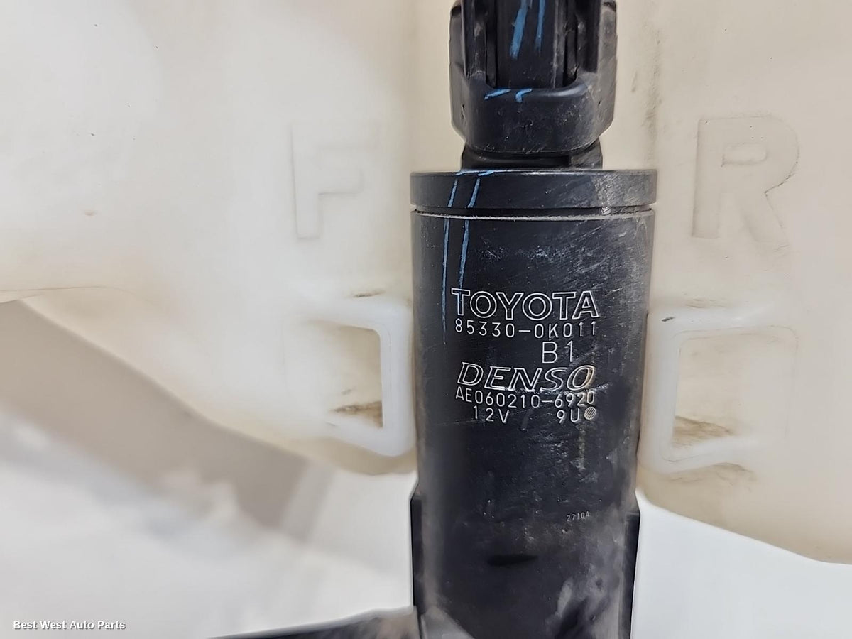 2018 TOYOTA HILUX Washer Bottle